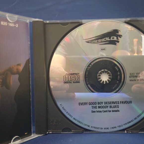The Moody Blues – Every Good Boy Deserves Favour CD - Picture 3 of 4